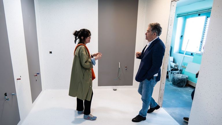 Visita a las obras del primer cambiador inclusivo de la ciudad, que estará en el Mercado