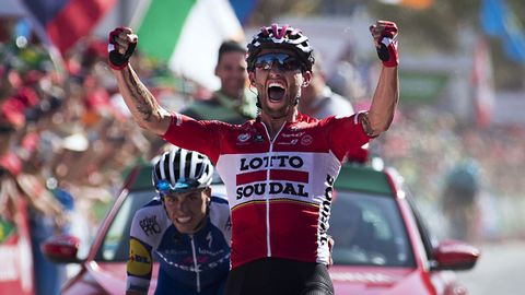 El ciclista polaco Tomasz Marczynski celebra su paso por la lnea de meta al ganar la sexta etapa de la 72 edicin de la Vuelta a Espaa