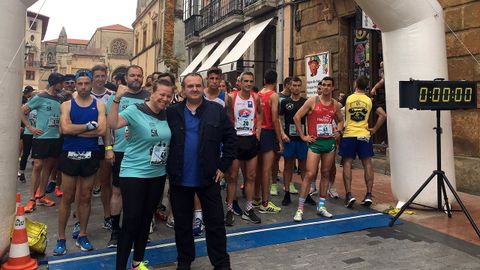 Isaac Pola ha acudido a una carrera solidaria en Oviedo