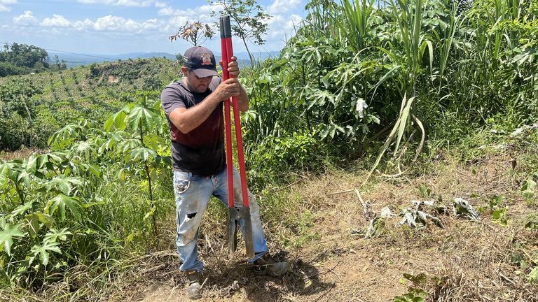 Coca por cacao, la forma para sobrevivir de los campesinos colombianos