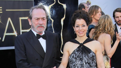 Tommy Lee Jones y Dawn Laurel-Jones, en los �scar del 2013