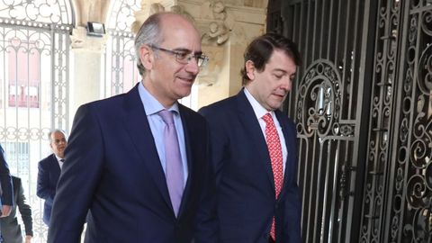 Fotografa de archivo del presidente del PP de Salamanca, Javier Iglesias (izquierda), junto al presidente de la Junta de Castilla y Len, Alfonso Fernndez Maueco.
