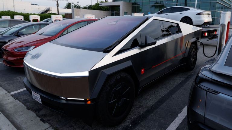 La futurista Tesla Cybertruck será la estrella del salón del automóvil de Vigo