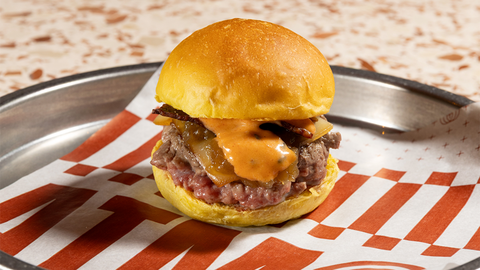 Baby Emmy elaborado por�ATM Atomic Burgers