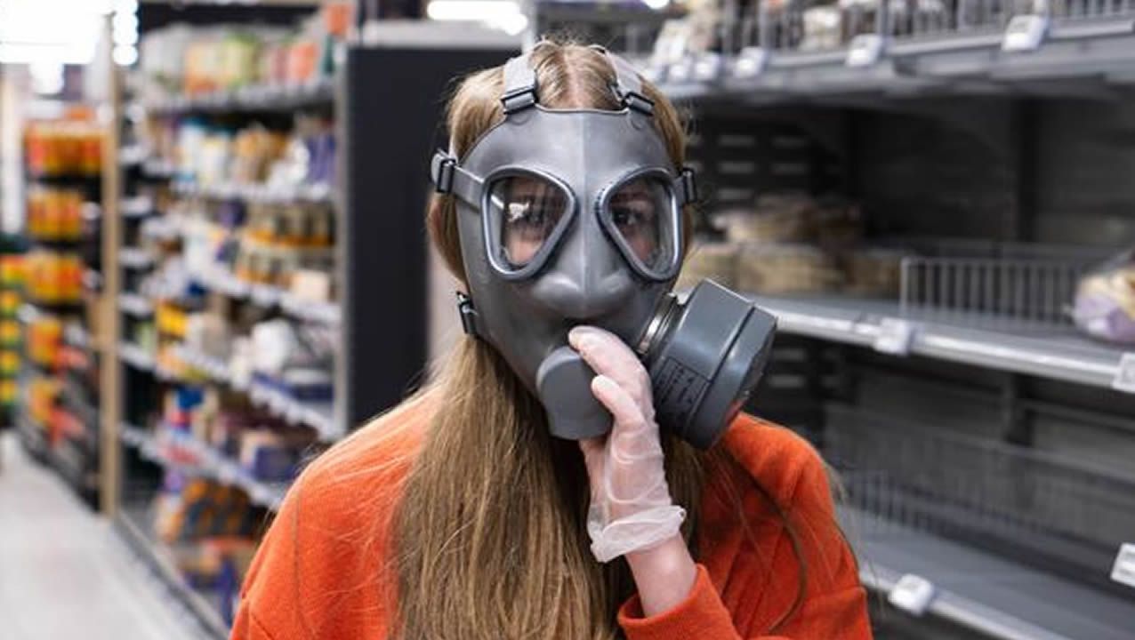 El �nico lugar en el que se ha celebrado una procesi�n: el buque Juan Sebasti�n Elcano.Mirotic con la camiseta del Palencia en un duelo frente al Breog�n en diciembre del 2009