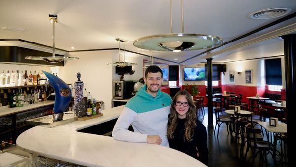 Vctor y Leny se mudaron desde Madrid para darle continuidad al histrico bar