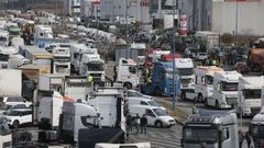 La huelga de camioneros en marzo dej en Lugo estampas como los polgonos llenos de camiones parados