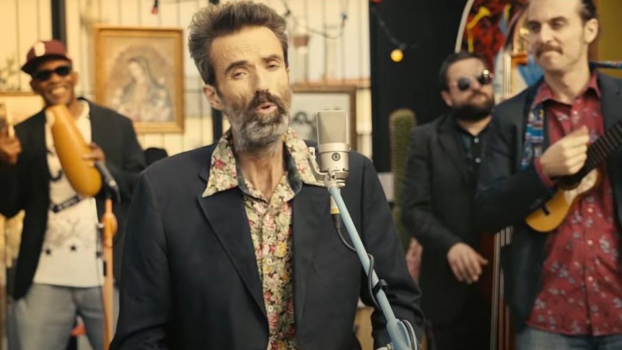 �Eso que t� me das�, lo �ltimo de Jarabe de Palo.Fernando Barroso en su concierto en A Ponte