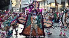 Un momento del espectáculo La Tribu, en el desfile de carnaval de A Coruña