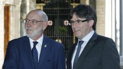 Carles Puigdemont junto al fiscal general del Estado, Jos Manuel Maza. 
