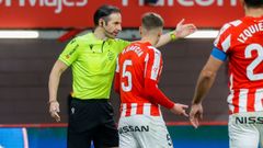 Gonz�lez Esteban, durante el derbi asturiano