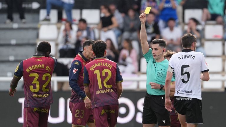 Otra ración de esperpento arbitral para el Dépor