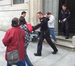 El acusado, en el momento de abandonar hoy la Audiencia de Pontevedra