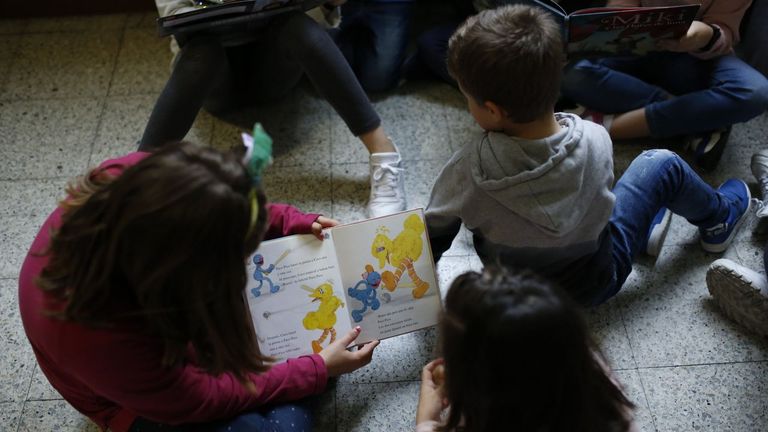 El uso sin control de la IA y las redes sociales lastran la comprensión lectora de los alumnos, según el informe PISA