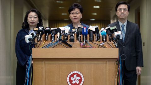 Carrie Lam en rueda de prensa en Hong Kong