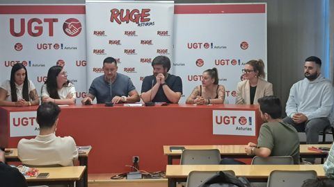Javier Fern�ndez Lanero en la Asamblea RUGE Asturias