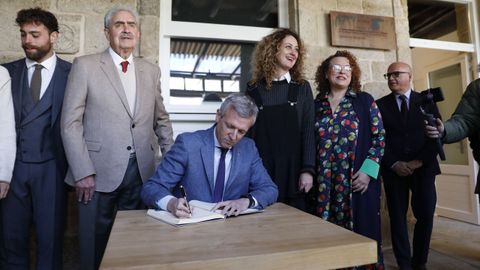 Alfonso Rueda, presidente de la Xunta, firmó en el libro de honor