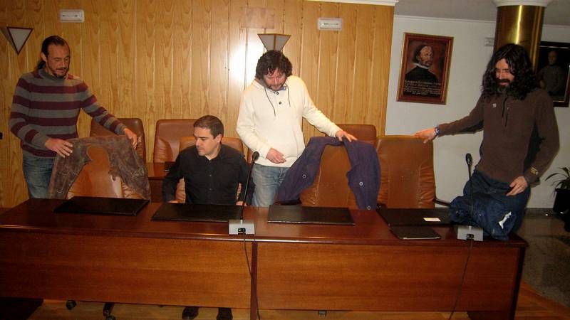 Patricia Castro en el momento de abandonar el juzgado de Sarria tras prestar declaraci�n