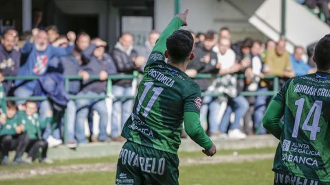 Pibe Pastoriza dedica el tanto decisivo del derbi gallego