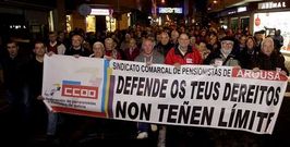 Alrededor de un millar de personas secundaron la protesta contra la subida del IBI que el viernes se celebr en Vilagarca.