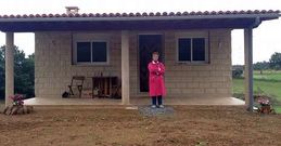 La casa de Amparo Vidueiros, con expediente de derribo, mide 49 metros cuadros y es de bloques.