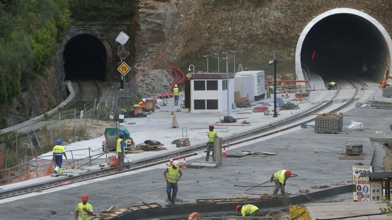 El viejo tnel de Oural ya ha sido cortado al trfico ferroviario y el martes abrir el nuevo