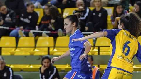 Jenny Lores anotó dos goles