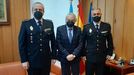 El nuevo comisario Baño Ona, primero por la derecha, tras presentarse ante el subdelegado de Ourense