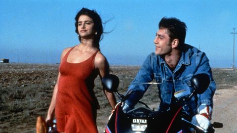 Penlope Cruz y Javier Brdem se conocieron en el rodaje de Jamn Jamn (1992), que llevara a Cruz a la fama. No fue hasta 16 aos ms tarde cuando volvieron a juntarse para filmar Vicky Cristina Barcelona, y ya no volveran a separarse.