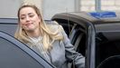 Amber Heard, a la salida de su juicio contra Johnny Depp
