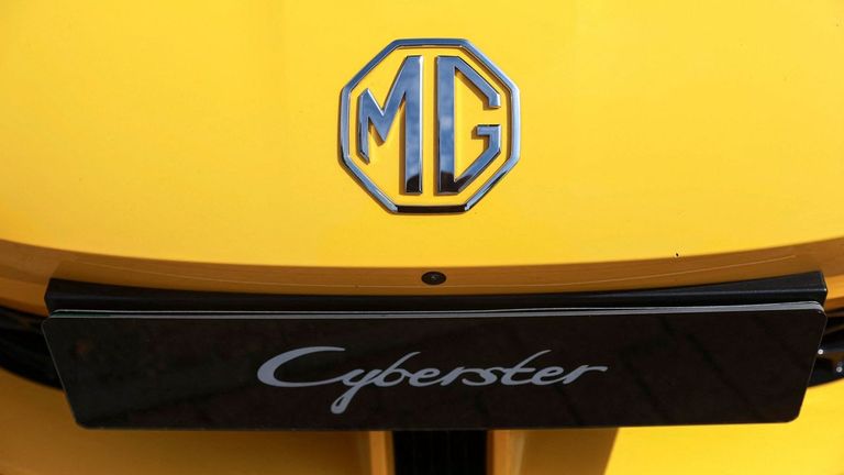 La compañía china SAIC califica de «hito histórico» su futura fábrica de coches eléctricos de MG en Galicia