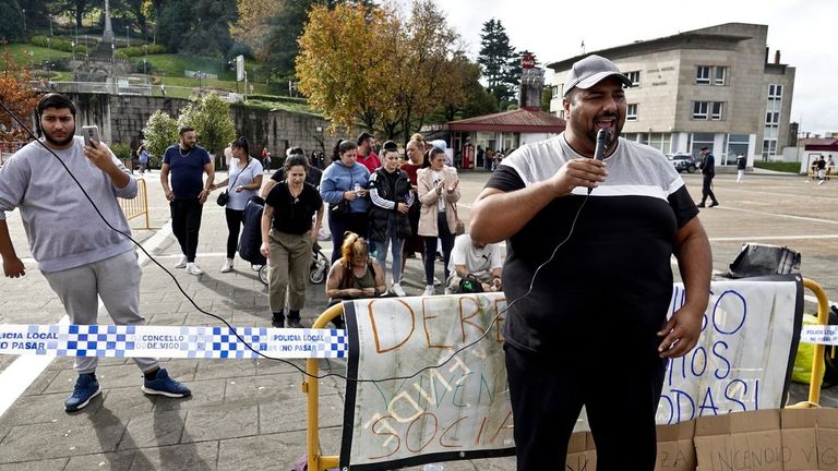 El rey de los gitanos lleva más de nueve años sin poder acercarse a mercadillos de Vigo y Pontevedra