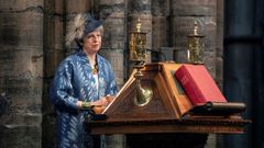 Theresa May, durante un oficio religioso en la abada de Westminster