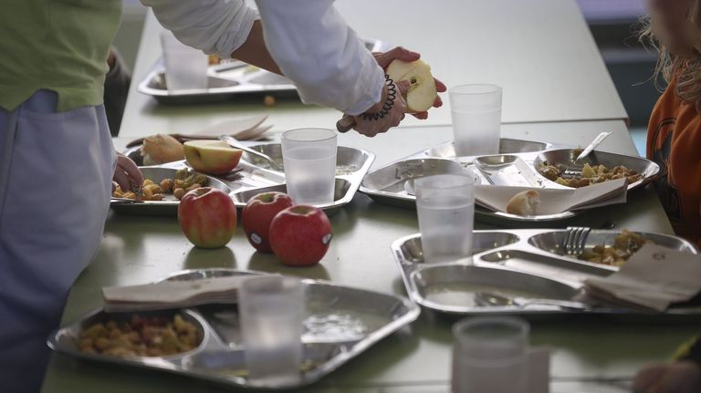 «Game over» para la bollería y bebidas azucaradas en centros educativos de Galicia desde este jueves