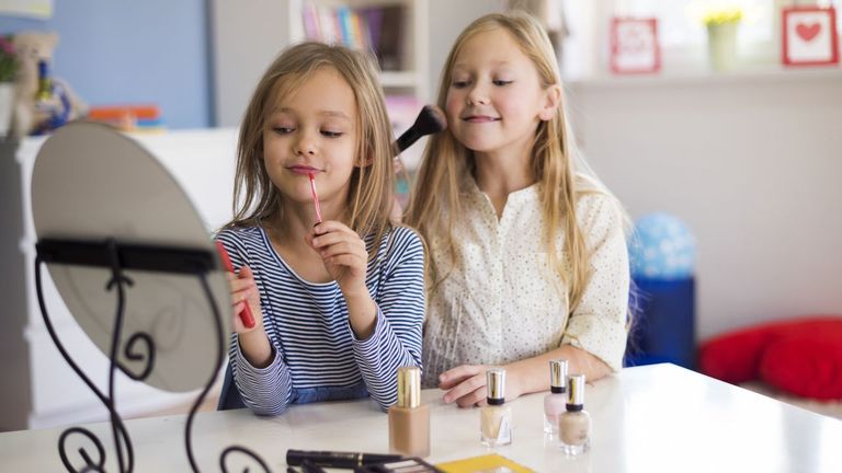 ¿Jugamos a no envejecer? Bienvenidos a la era de las niñas-retinol