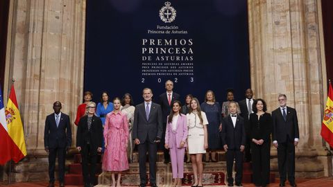 Los Reyes, Felipe y Letizia, la princesa de Asturias, Leonor, y la infanta Sofa reciben en audiencia a los galardonados con los Premios Princesa de Asturias en el Hotel de la Reconquista de Oviedo