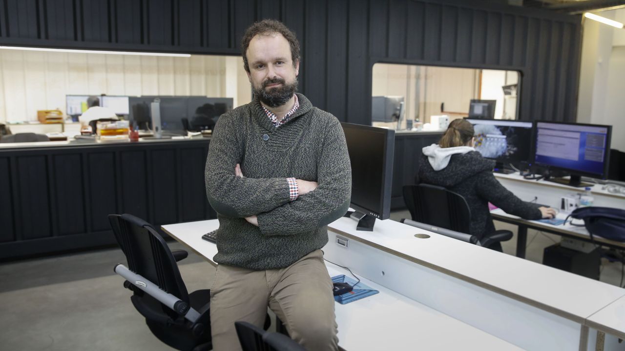 Kitesurf en A Illa.Miembros de Amigos do Mi�o retiraron unos 25 kilos de basura 