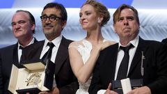 Tarantino, Nuri Bilge Ceylan -el director galardonado con la Palma de Oro-, Uma Thurman y Timothy Spall -mejor actor-