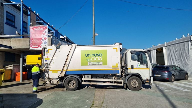 Vecinos de Cangas piden que se anule la «abusiva» ordenanza de la basura