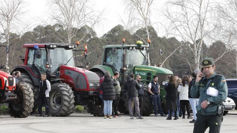 Tractores en el polgono de Bares, en Castropol