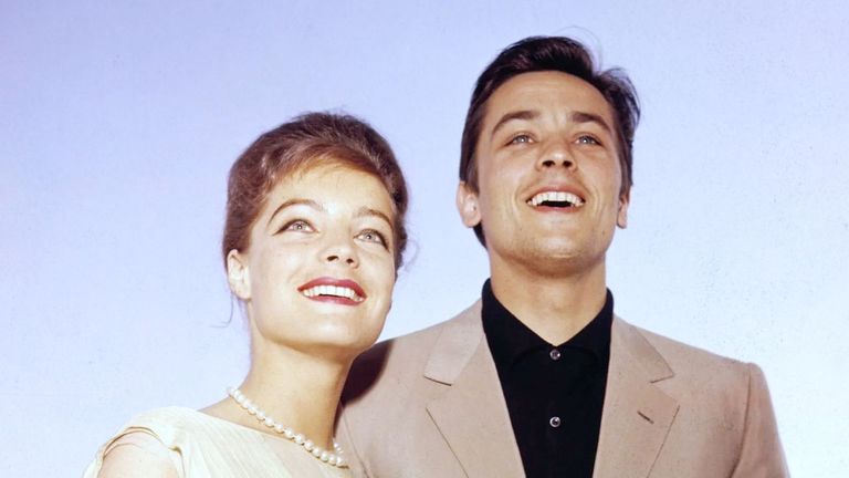 Lo que escondían Alain Delon y Romy Schneider, la pareja más guapa del cine