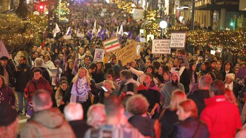 Miles de personas se unieron a la convocatoria de Feminismo Unitario en Vigo