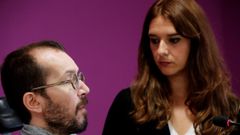 | EFE.La coportavoz de la ejecutiva de Podemos, Noelia Vera, con el secretario de organizacin del partido, Pablo Echenique