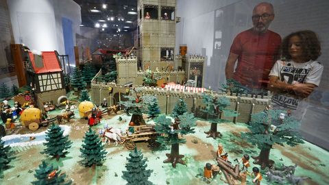 A mostra consta de cinco dioramas con distintas recreacións