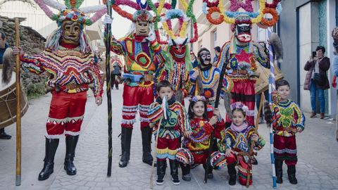 Domingo de entroido en Viana do Bolo.Jornada grande para folións y boteiros.