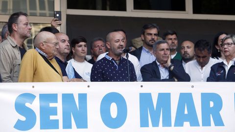 Concentración de apoyo a la flota ante el veto a 87 zonas de pesca de fondo EN RIBEIRA