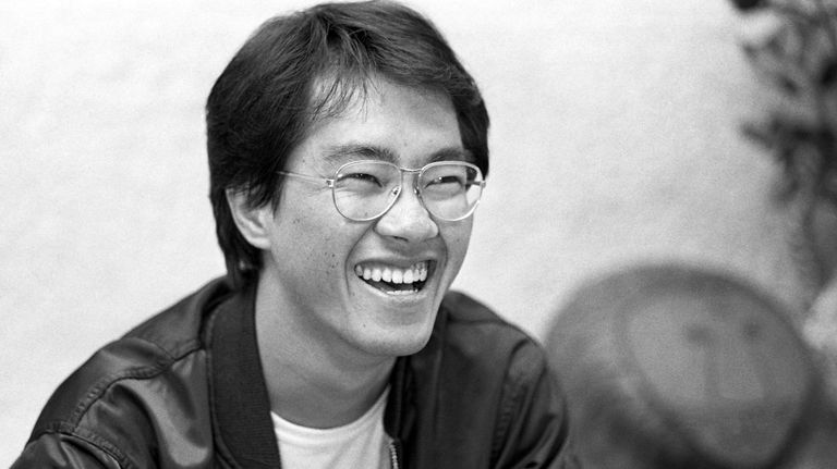 Fotografía de Akira Toriyama en blanco y negro, del año 1982