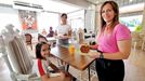 Nazaret Silva, en primer plano, ayer en Lola & Lía