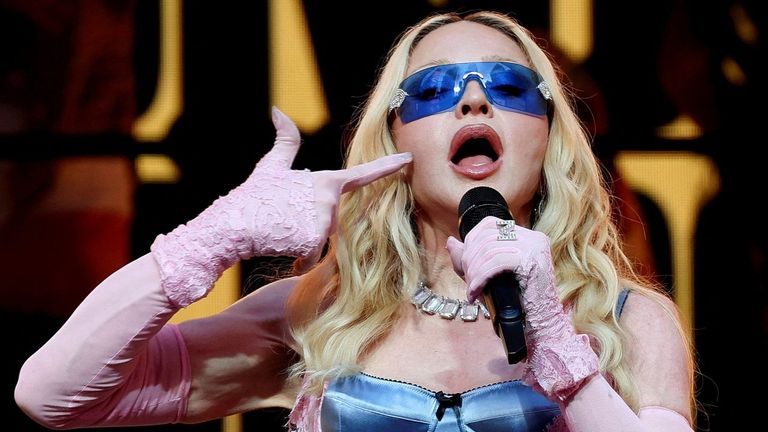 Madonna presenta su nuevo álbum «Confessions II» en un concierto sorpresa en Times Square