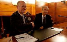 Barja y Platas firmaron ayer el acuerdo de colaboracin.